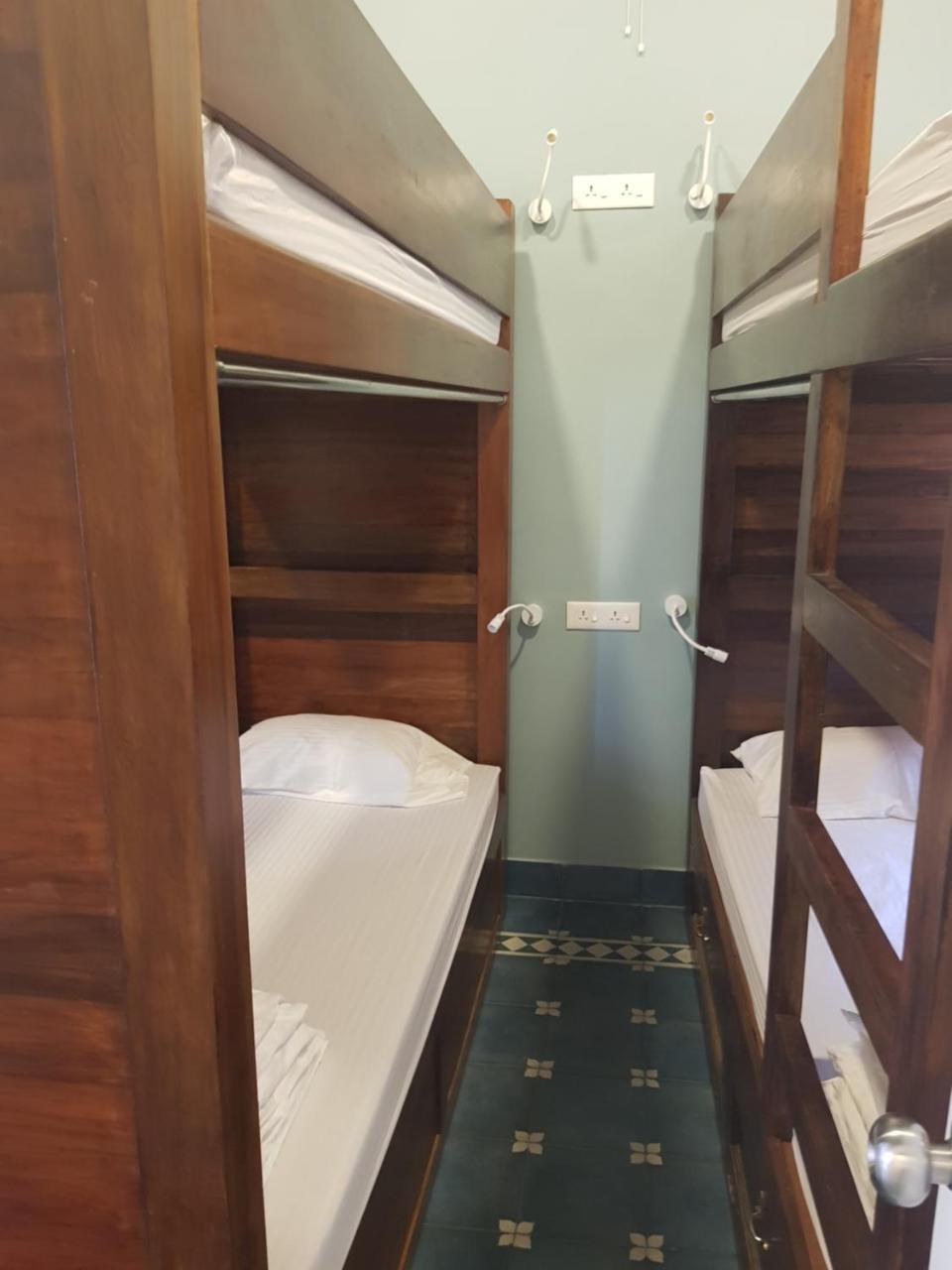 Micasa Hostels 蓬蒂切里 外观 照片